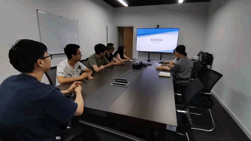 对于报班费用，我们不能仅仅看数字，更要关注性价比。以下是一些衡量性价比的要点：