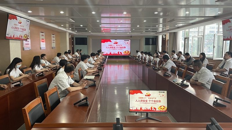 上海叉车证考试费用揭秘：费用构成与选择指南